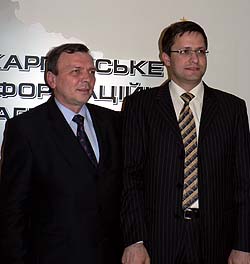 Зустрілись 2 кандидати